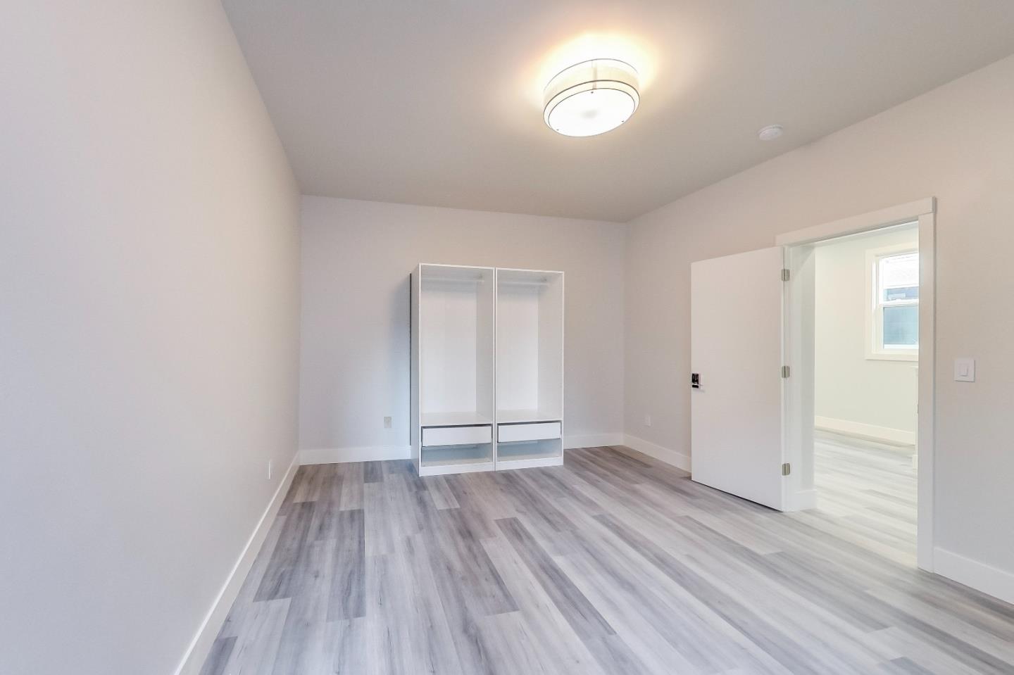 Detail Gallery Image 23 of 121 For 811 Oak St, San Francisco,  CA 94117 - – Beds | – Baths