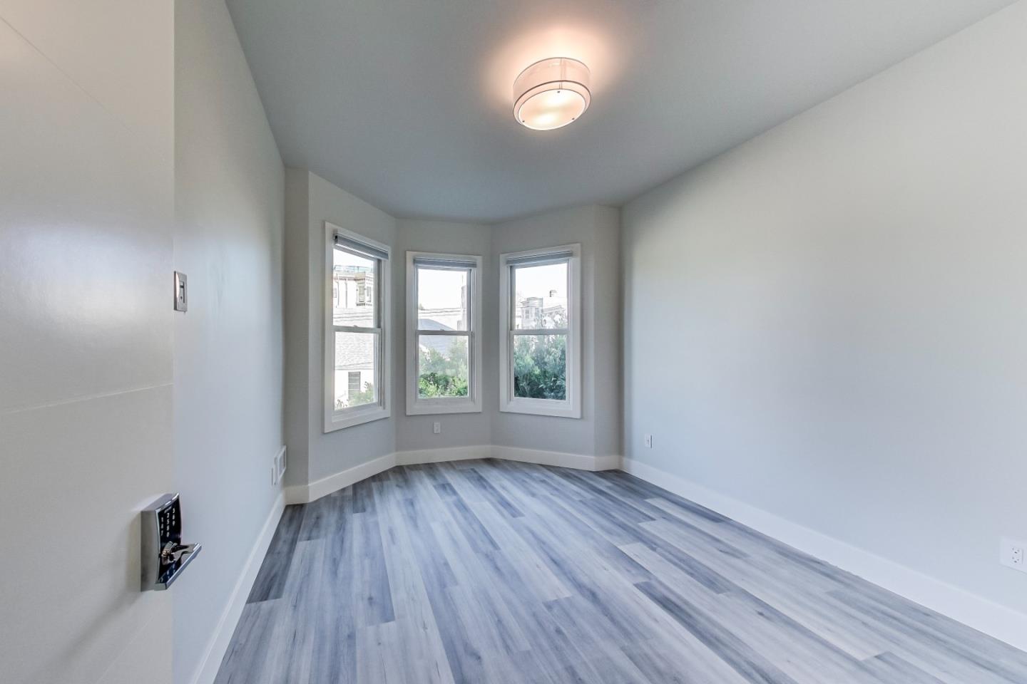 Detail Gallery Image 31 of 121 For 811 Oak St, San Francisco,  CA 94117 - – Beds | – Baths