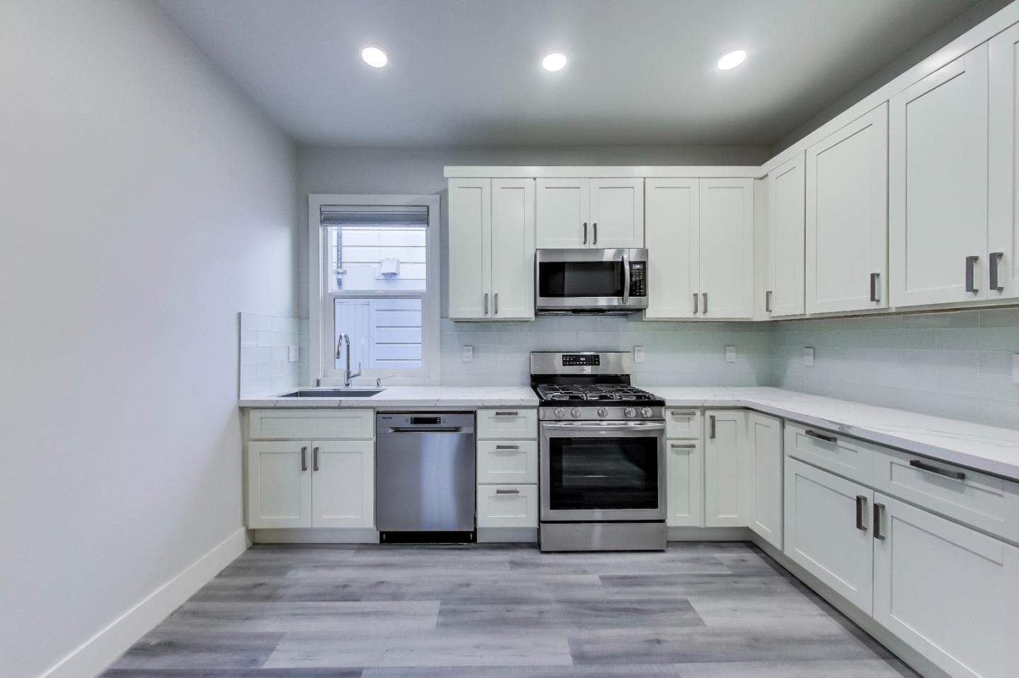 Detail Gallery Image 38 of 121 For 811 Oak St, San Francisco,  CA 94117 - – Beds | – Baths