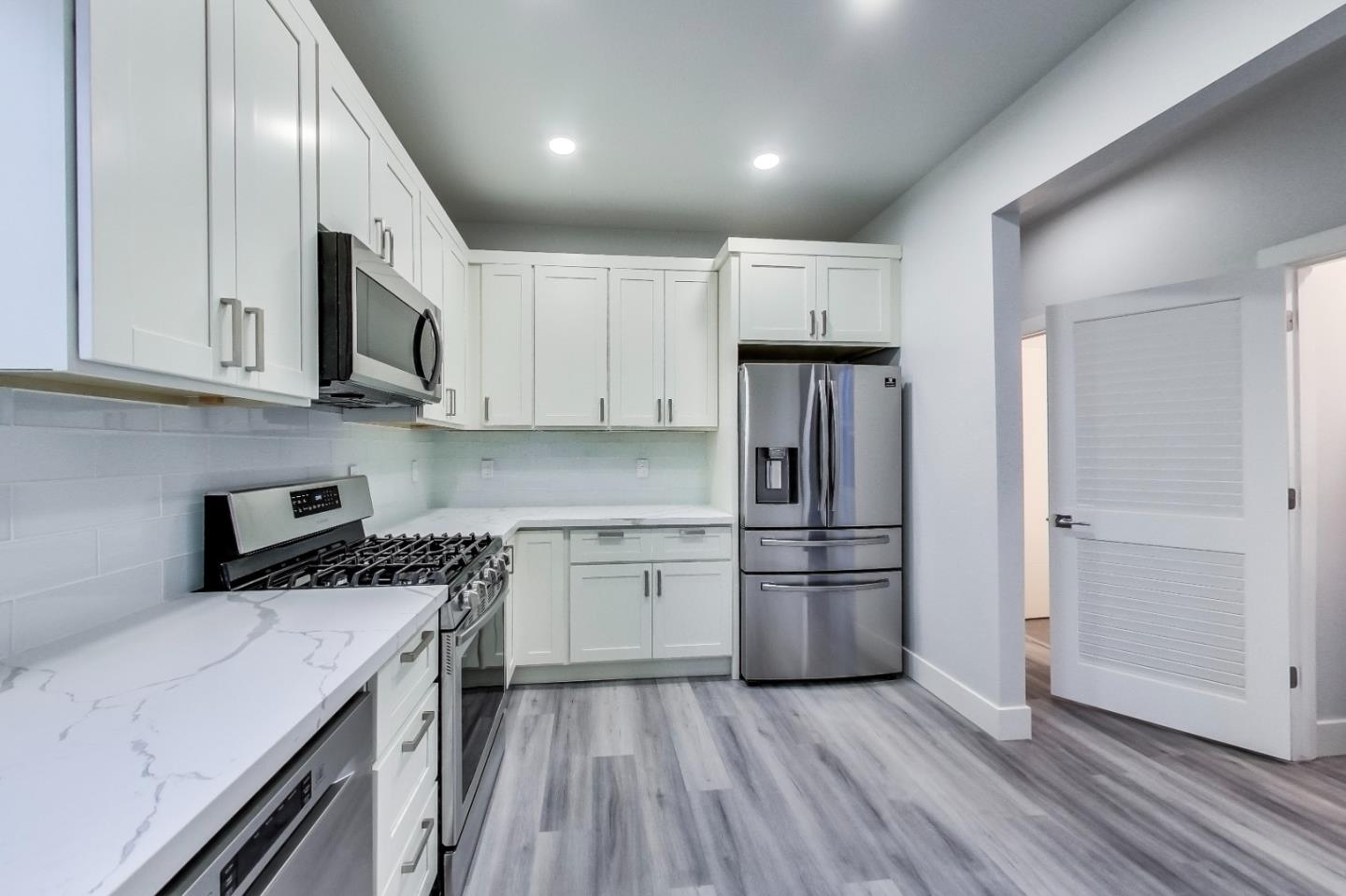 Detail Gallery Image 39 of 121 For 811 Oak St, San Francisco,  CA 94117 - – Beds | – Baths