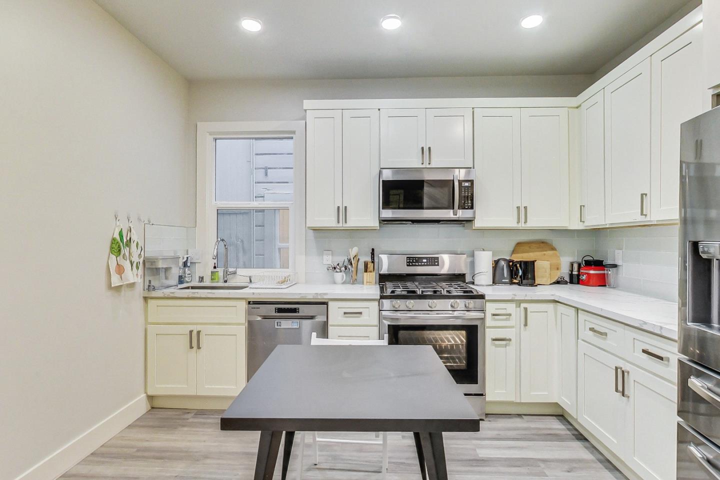 Detail Gallery Image 92 of 121 For 811 Oak St, San Francisco,  CA 94117 - – Beds | – Baths