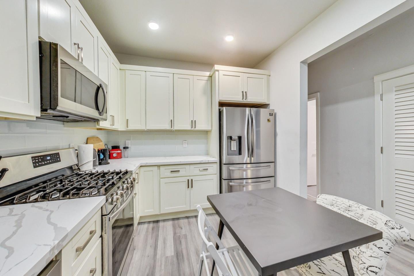 Detail Gallery Image 93 of 121 For 811 Oak St, San Francisco,  CA 94117 - – Beds | – Baths