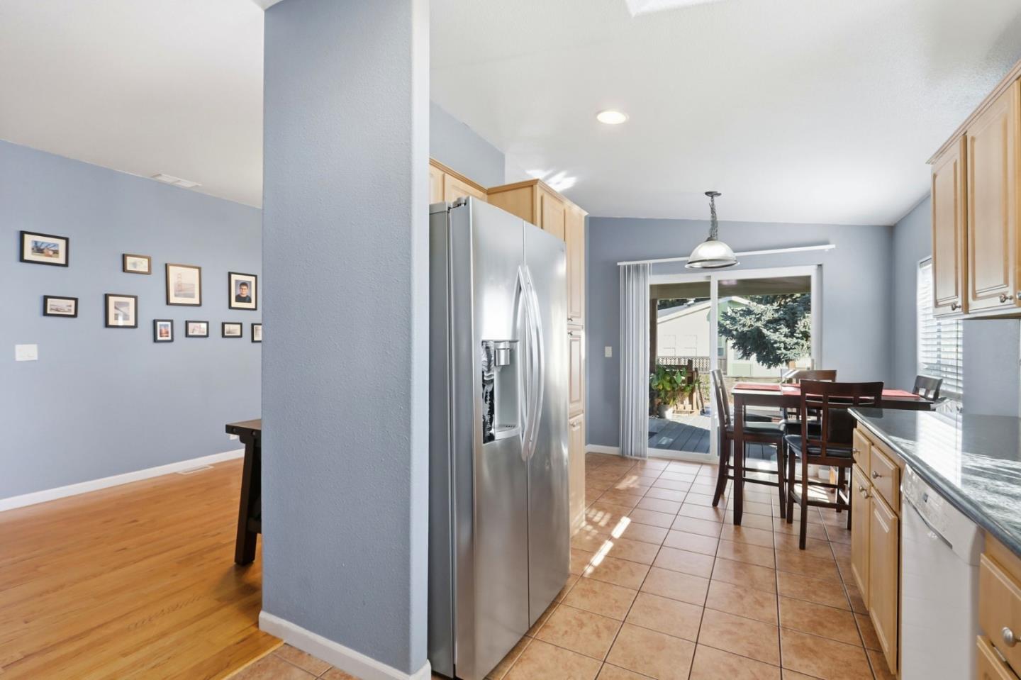 Detail Gallery Image 11 of 34 For 125 N Mary Ave #36,  Sunnyvale,  CA 94086 - 3 Beds | 2 Baths