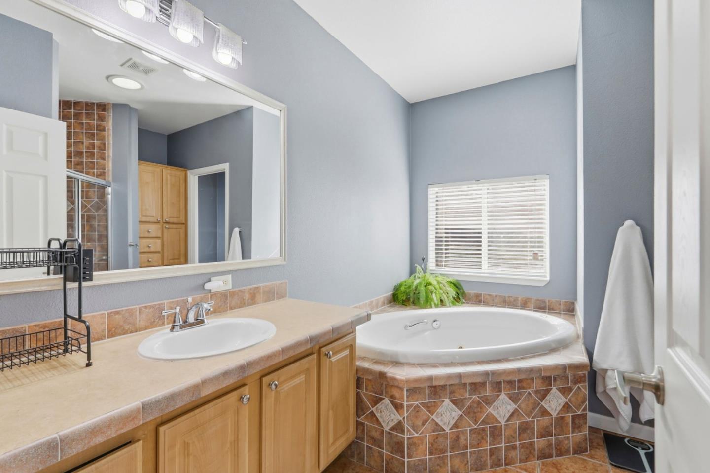 Detail Gallery Image 27 of 34 For 125 N Mary Ave #36,  Sunnyvale,  CA 94086 - 3 Beds | 2 Baths