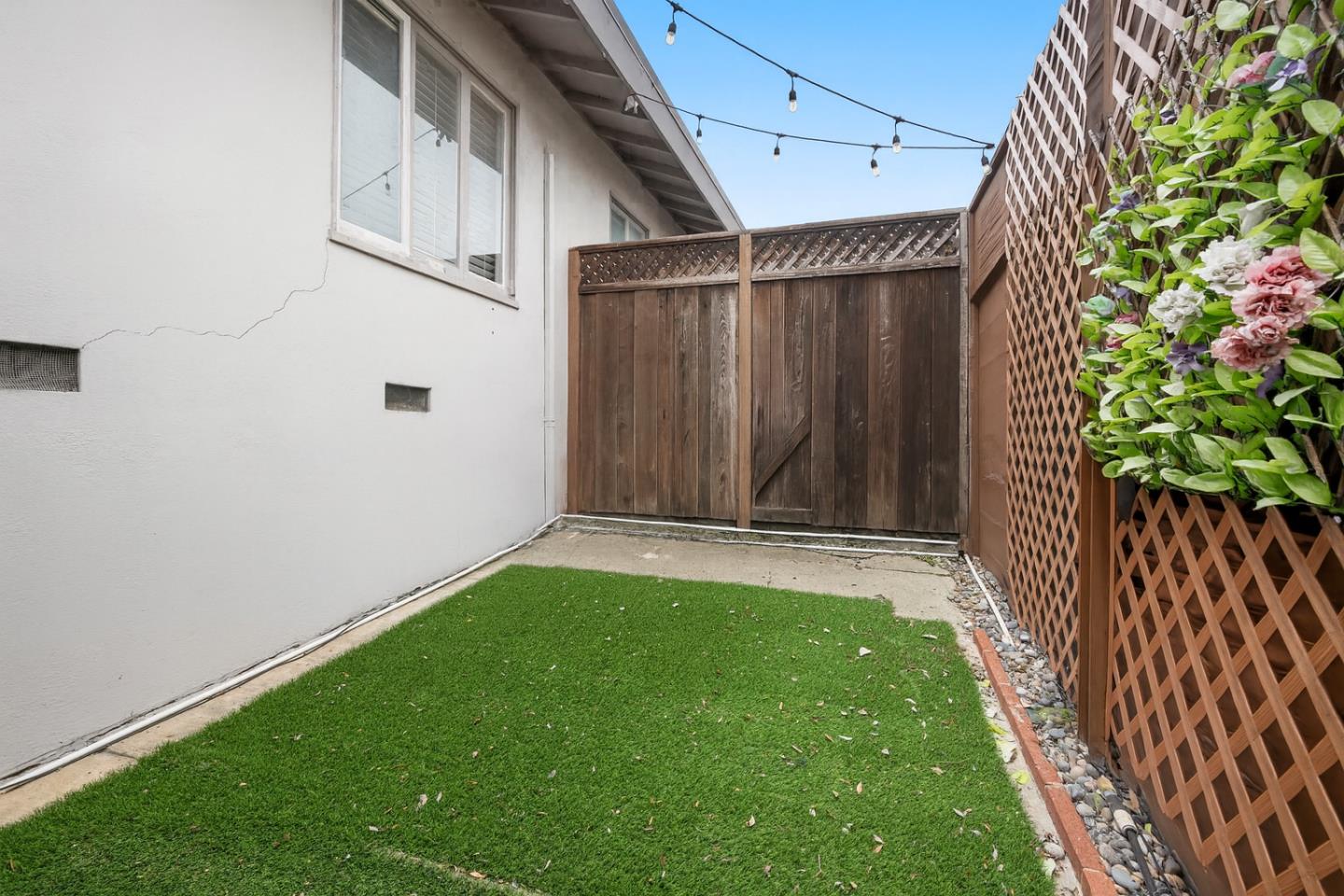 Detail Gallery Image 17 of 23 For 100 W 38th Ave, San Mateo,  CA 94403 - – Beds | – Baths