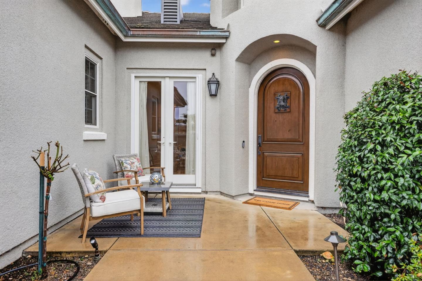 Detail Gallery Image 16 of 94 For 1324 Rhone Pl, Pleasanton,  CA 94566 - 5 Beds | 4 Baths