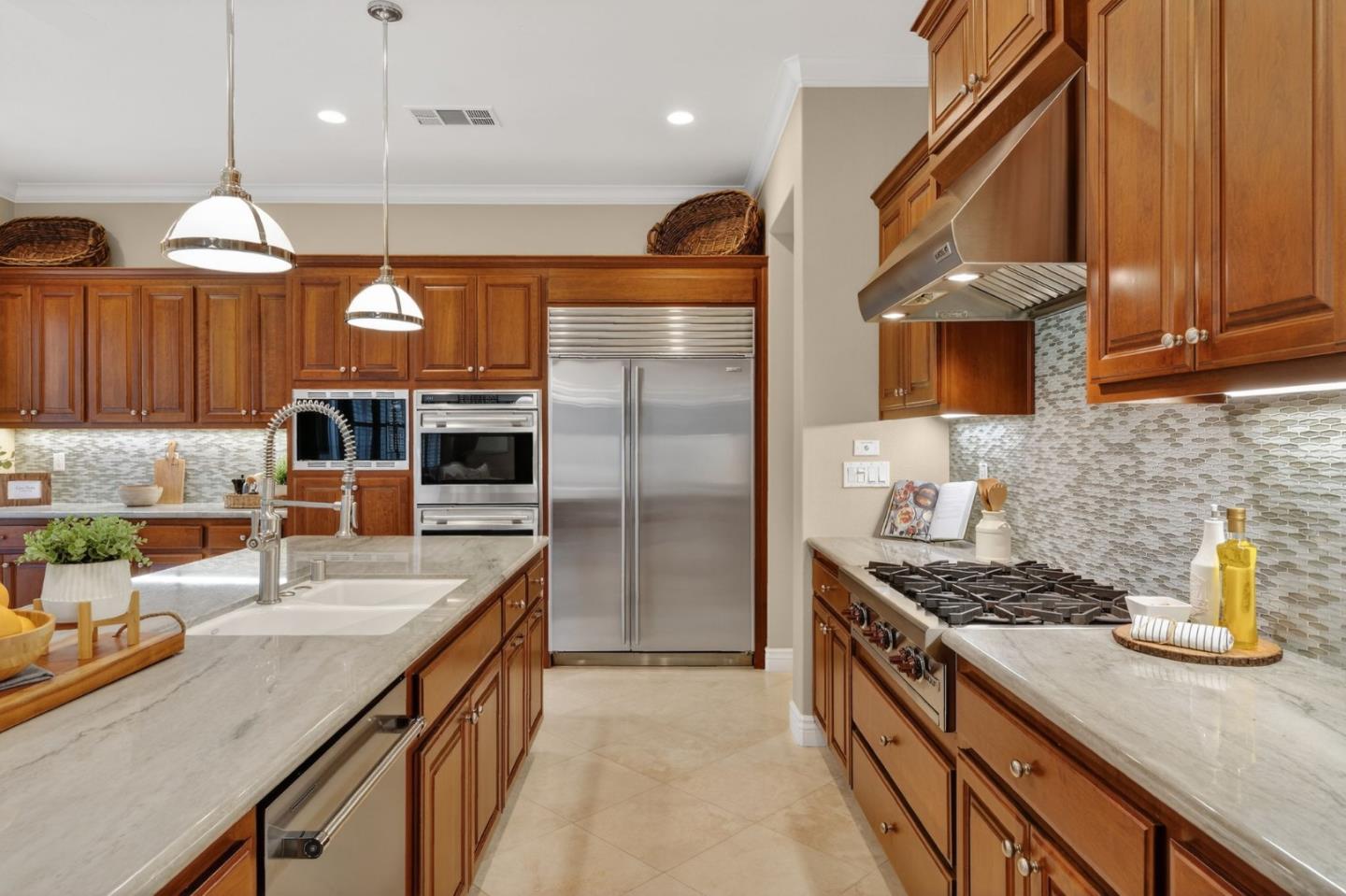 Detail Gallery Image 28 of 94 For 1324 Rhone Pl, Pleasanton,  CA 94566 - 5 Beds | 4 Baths