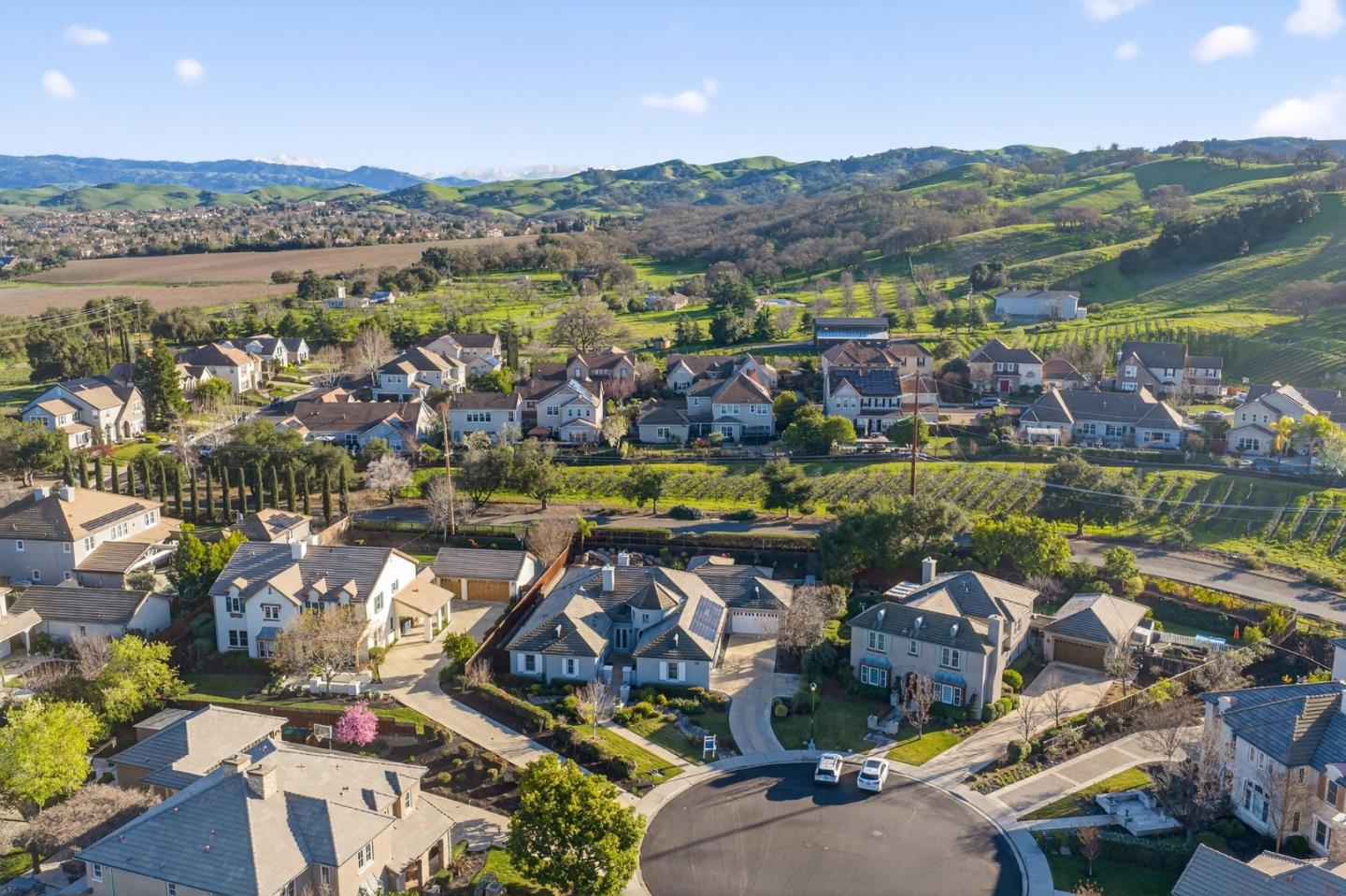 Detail Gallery Image 3 of 94 For 1324 Rhone Pl, Pleasanton,  CA 94566 - 5 Beds | 4 Baths