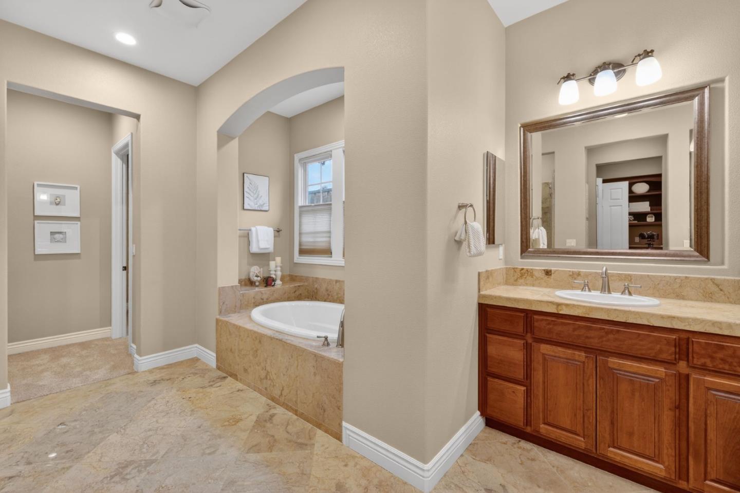 Detail Gallery Image 47 of 94 For 1324 Rhone Pl, Pleasanton,  CA 94566 - 5 Beds | 4 Baths