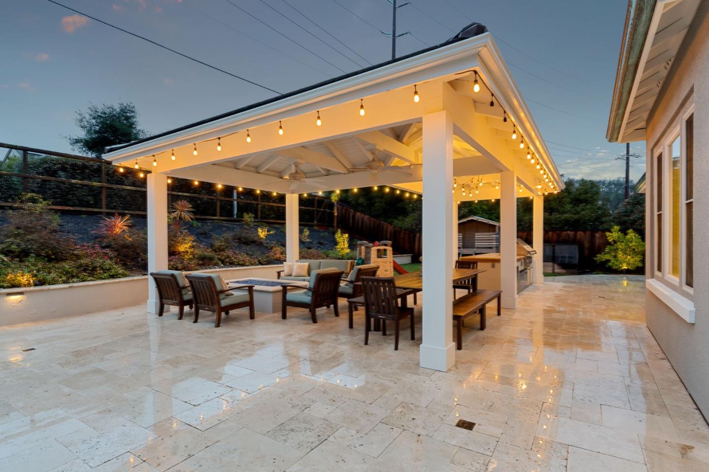 Detail Gallery Image 5 of 94 For 1324 Rhone Pl, Pleasanton,  CA 94566 - 5 Beds | 4 Baths