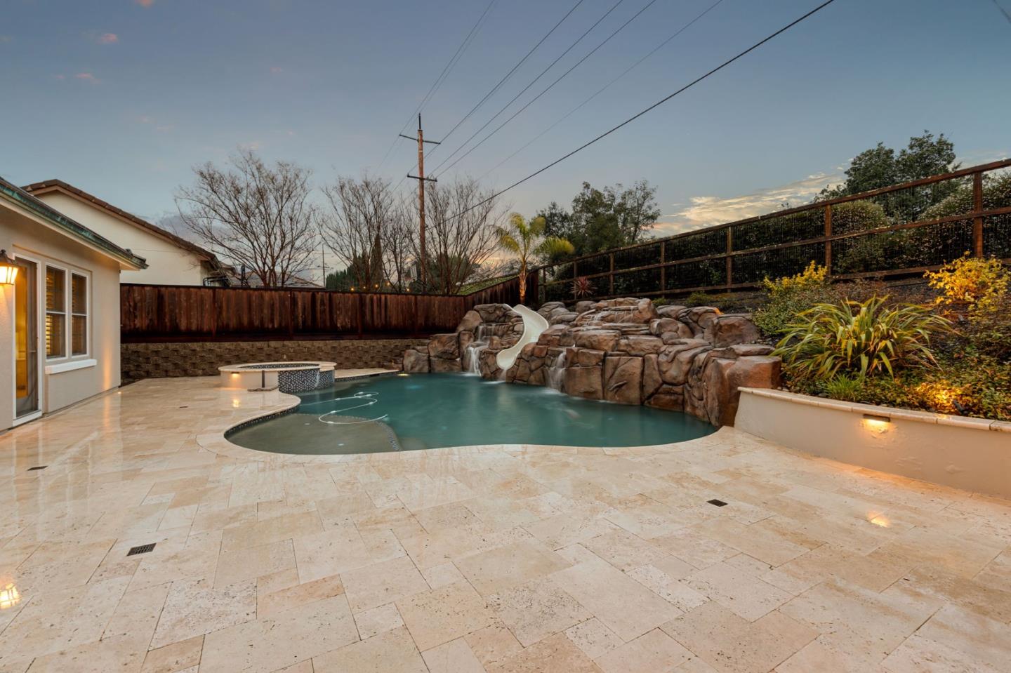 Detail Gallery Image 9 of 94 For 1324 Rhone Pl, Pleasanton,  CA 94566 - 5 Beds | 4 Baths