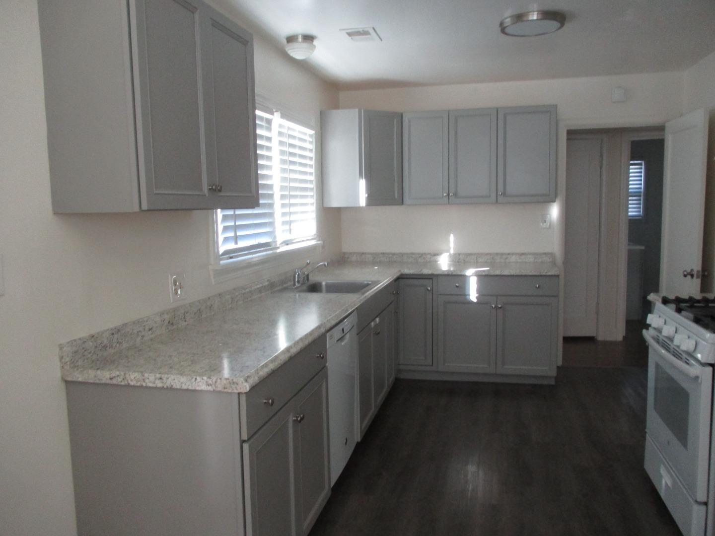 Detail Gallery Image 4 of 22 For 7931 Carmel St, Gilroy,  CA 95020 - 2 Beds | 1 Baths