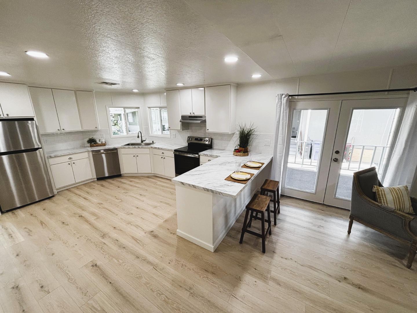 Detail Gallery Image 4 of 20 For 29090 Verdi Rd #15,  Hayward,  CA 94544 - 2 Beds | 2 Baths