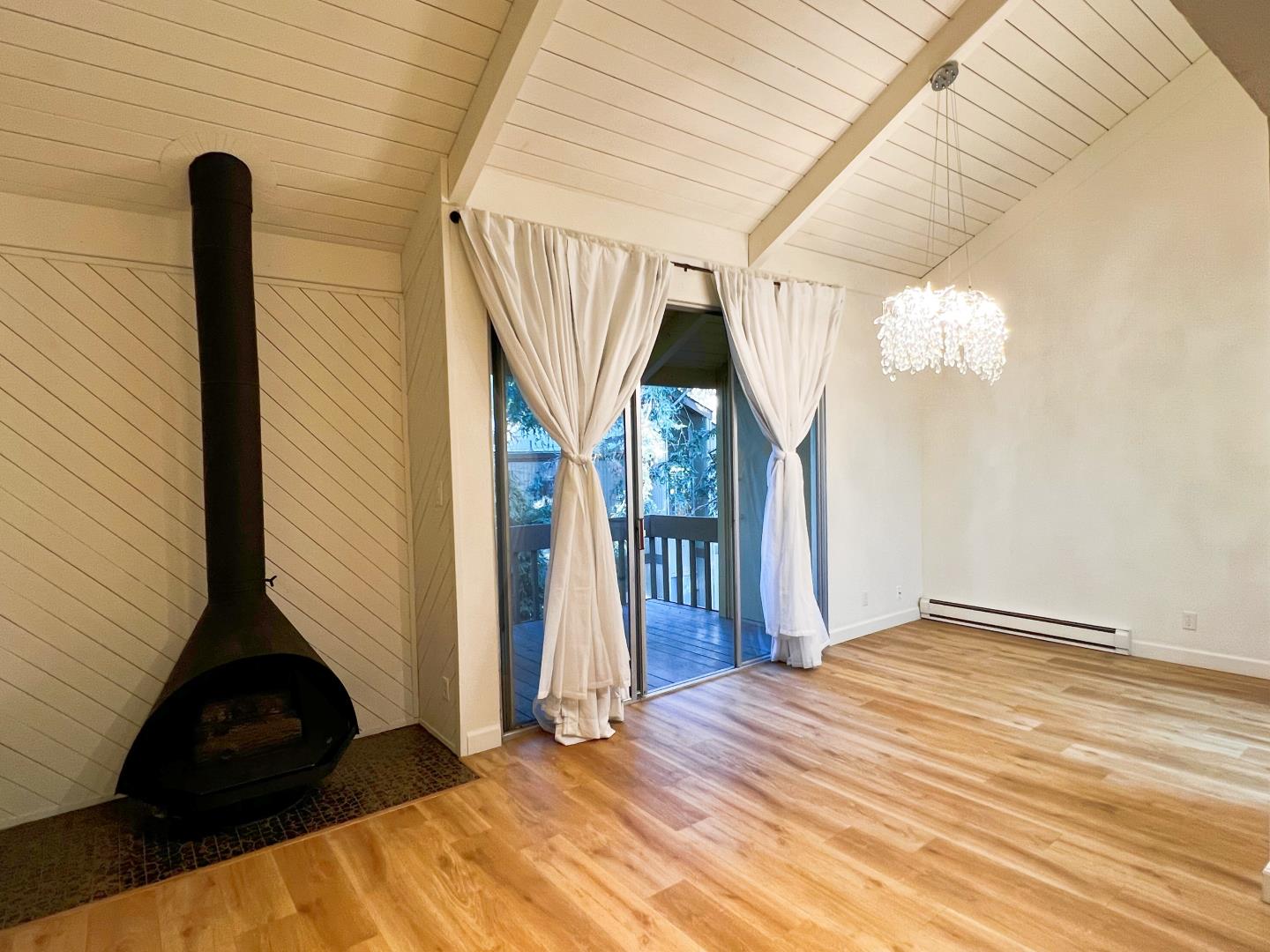 Detail Gallery Image 13 of 17 For 505 Cypress Point Dr #231,  Mountain View,  CA 94043 - 1 Beds | 1 Baths