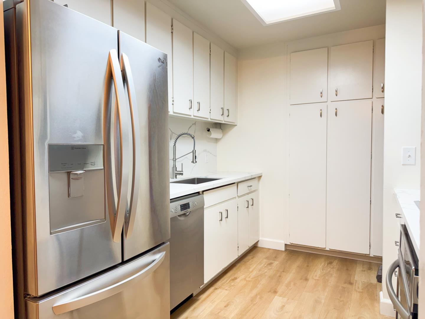 Detail Gallery Image 17 of 17 For 505 Cypress Point Dr #231,  Mountain View,  CA 94043 - 1 Beds | 1 Baths