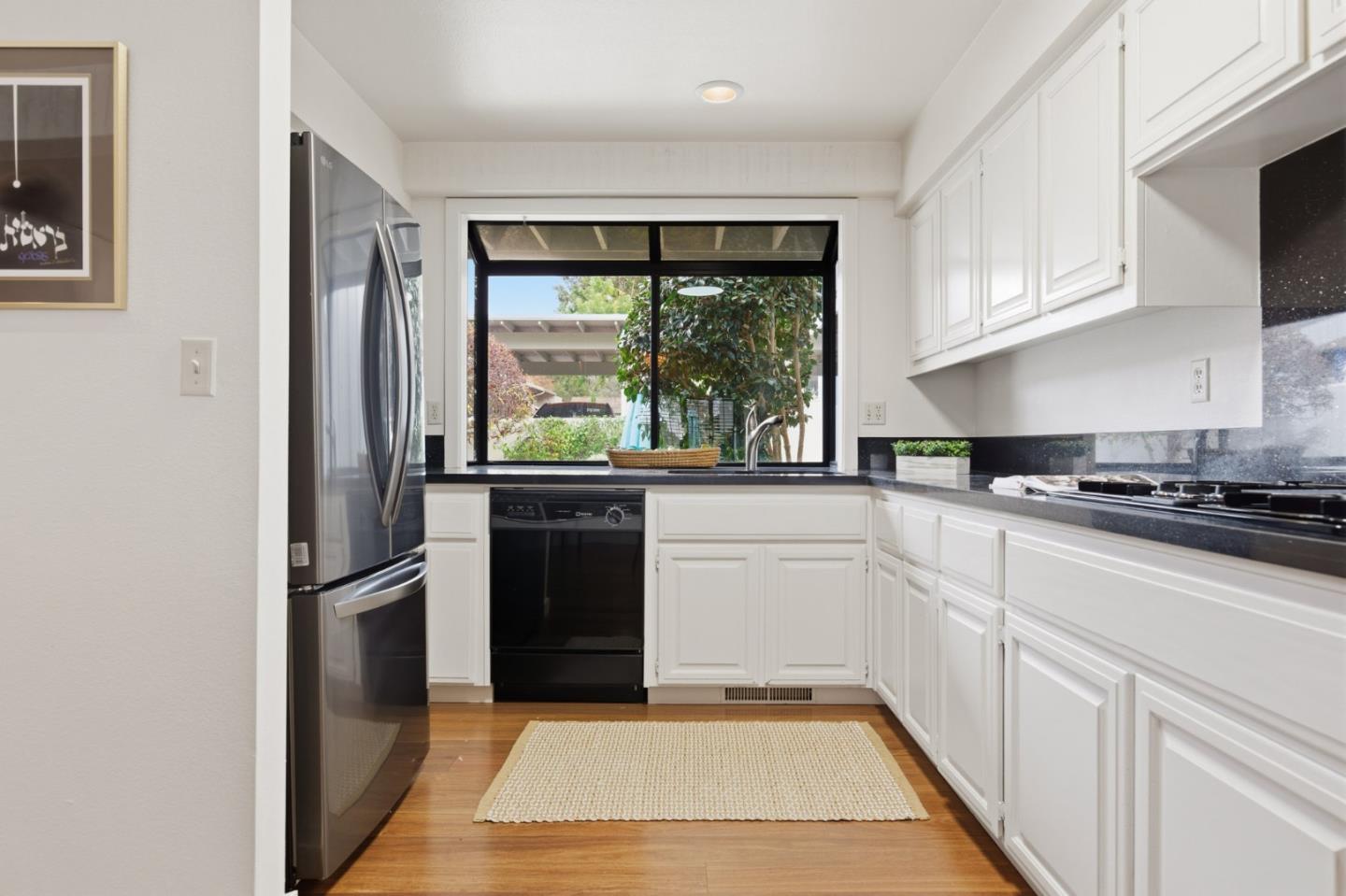 Detail Gallery Image 7 of 23 For 28095 Barn Way, Carmel,  CA 93923 - 3 Beds | 3/1 Baths