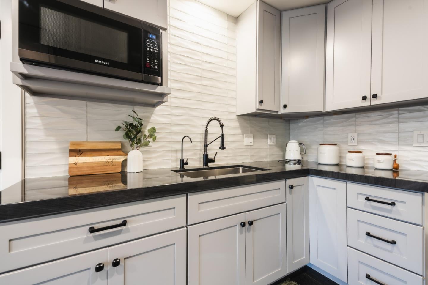 Detail Gallery Image 11 of 23 For 3797 Oregon Way, Livermore,  CA 94550 - 3 Beds | 2 Baths