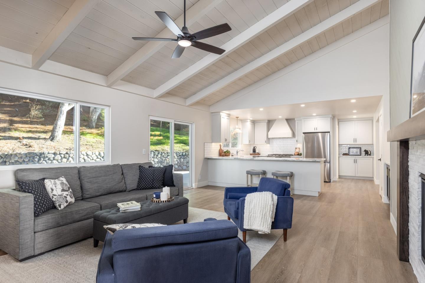 Detail Gallery Image 10 of 22 For 35 Deer Forest Dr, Monterey,  CA 93940 - 4 Beds | 2/1 Baths