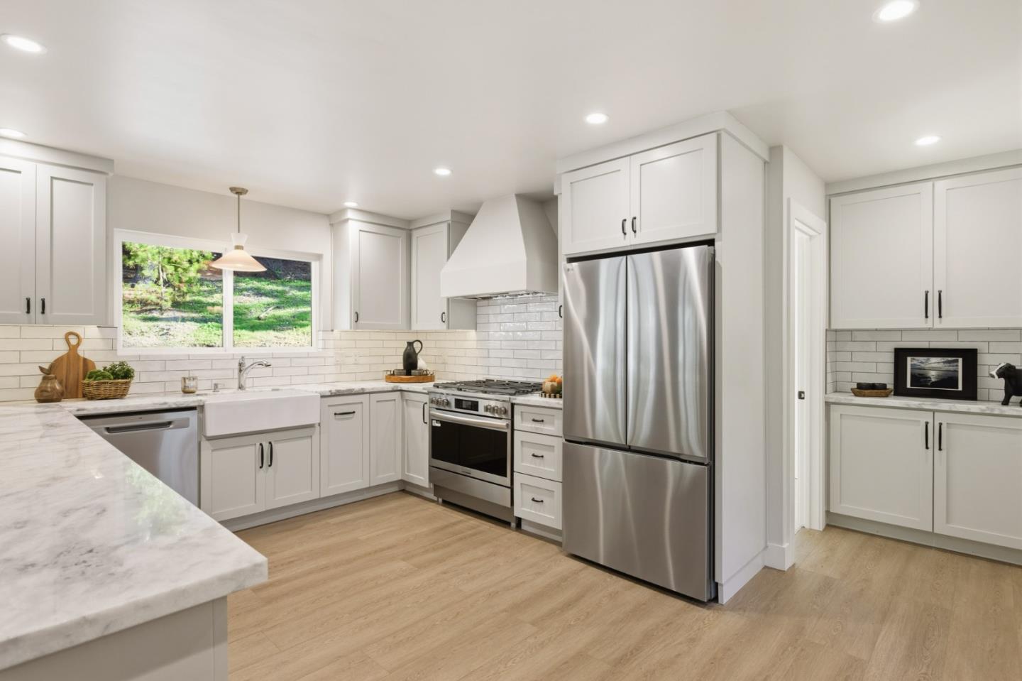 Detail Gallery Image 12 of 22 For 35 Deer Forest Dr, Monterey,  CA 93940 - 4 Beds | 2/1 Baths