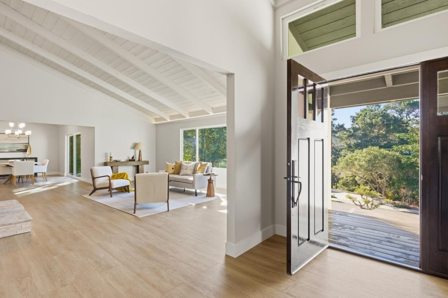 Detail Gallery Image 2 of 22 For 35 Deer Forest Dr, Monterey,  CA 93940 - 4 Beds | 2/1 Baths