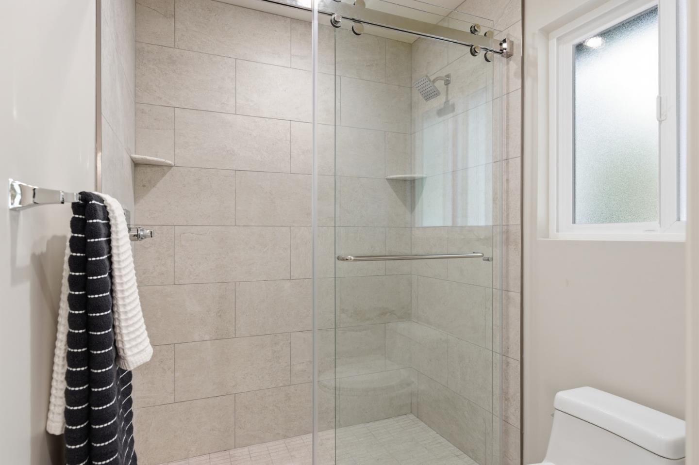 Detail Gallery Image 24 of 27 For 35 Deer Forest Dr, Monterey,  CA 93940 - 4 Beds | 2/1 Baths