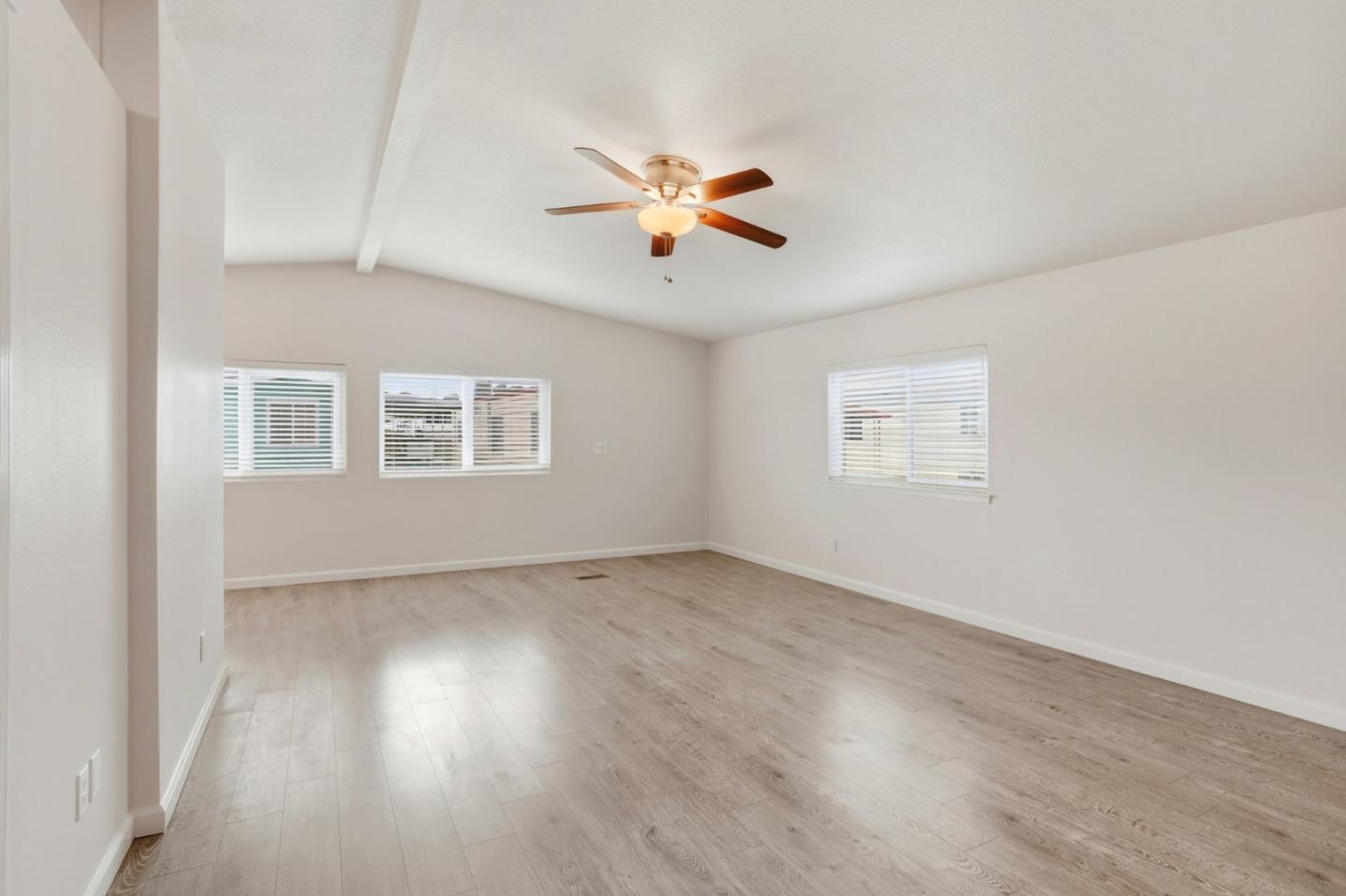 Detail Gallery Image 10 of 35 For 600 Weddell Dr #135,  Sunnyvale,  CA 94089 - 3 Beds | 2 Baths