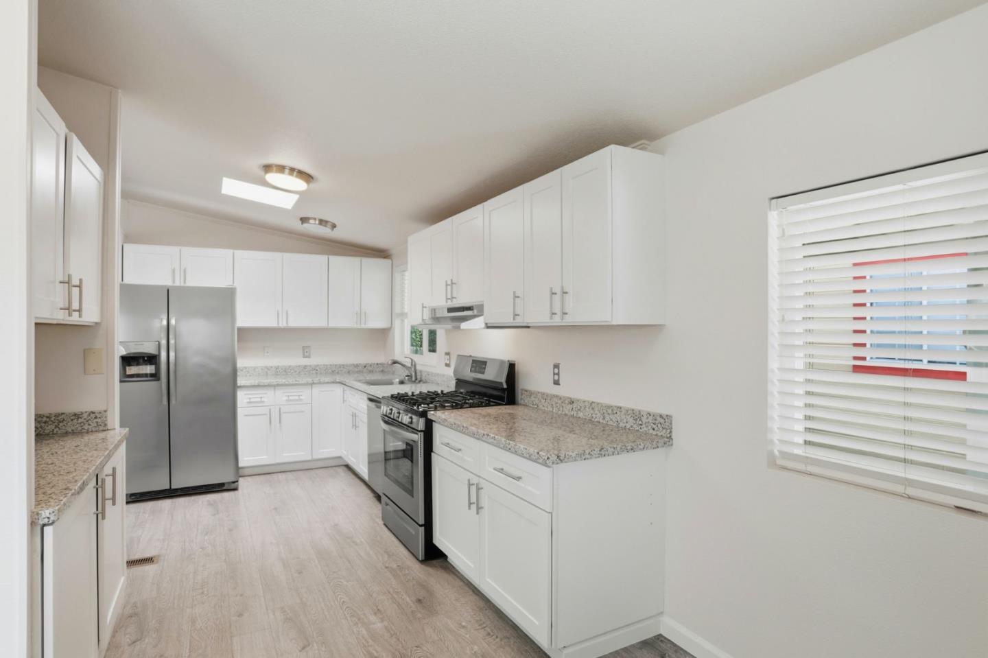 Detail Gallery Image 12 of 35 For 600 Weddell Dr #135,  Sunnyvale,  CA 94089 - 3 Beds | 2 Baths