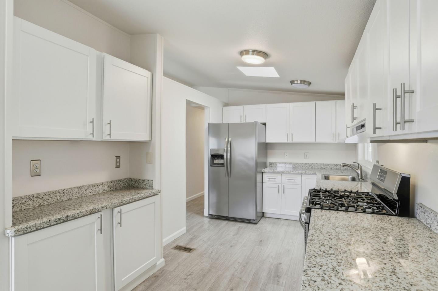 Detail Gallery Image 14 of 35 For 600 Weddell Dr #135,  Sunnyvale,  CA 94089 - 3 Beds | 2 Baths