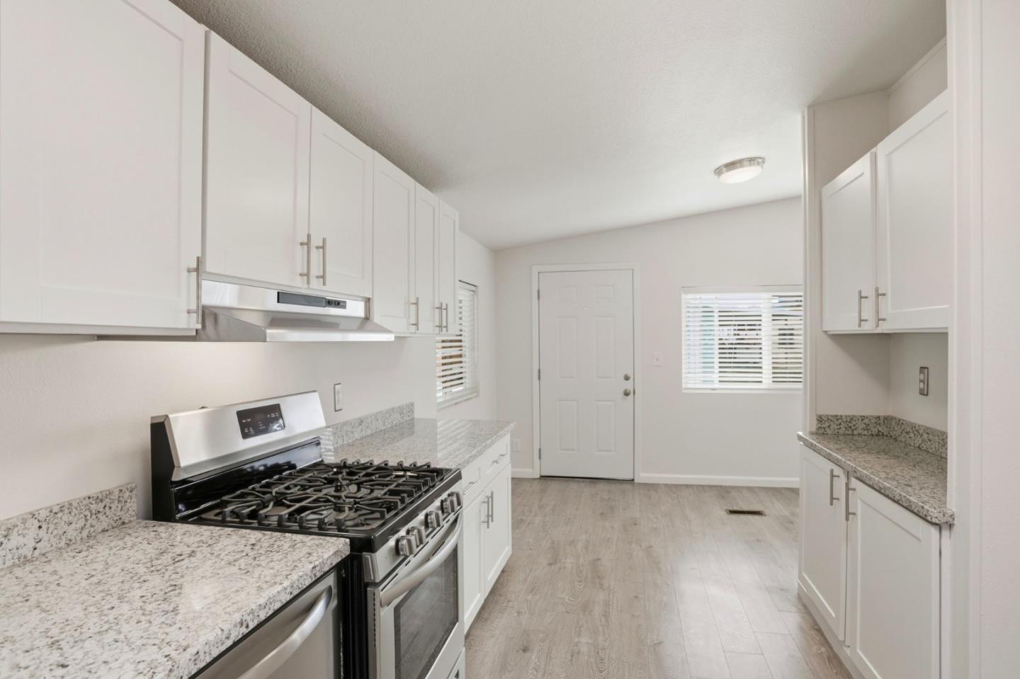 Detail Gallery Image 15 of 35 For 600 Weddell Dr #135,  Sunnyvale,  CA 94089 - 3 Beds | 2 Baths