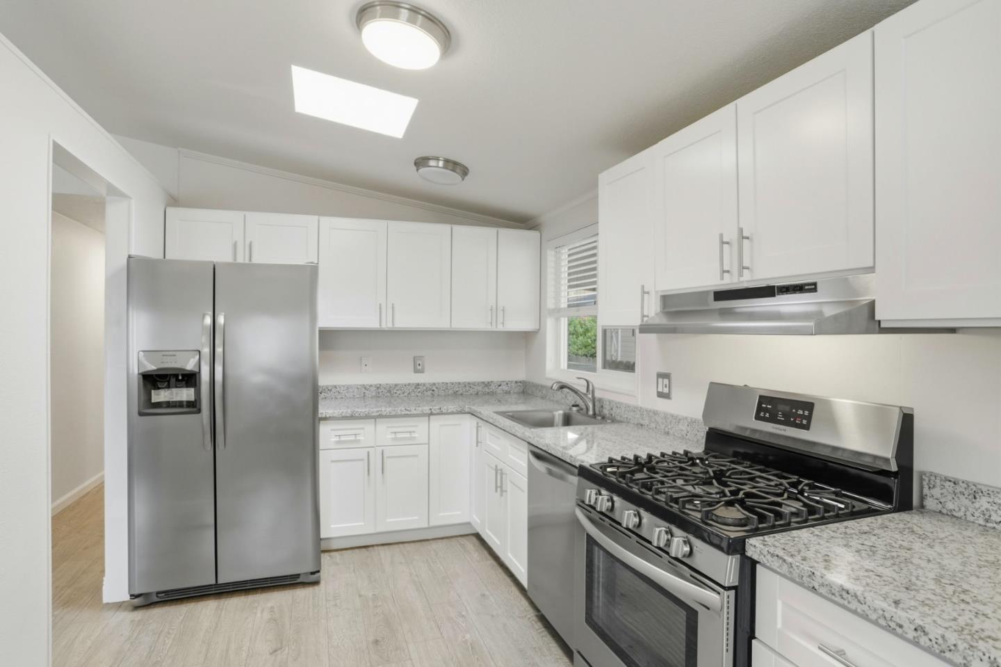 Detail Gallery Image 16 of 35 For 600 Weddell Dr #135,  Sunnyvale,  CA 94089 - 3 Beds | 2 Baths