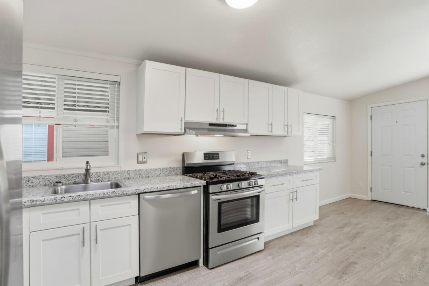 Detail Gallery Image 17 of 35 For 600 Weddell Dr #135,  Sunnyvale,  CA 94089 - 3 Beds | 2 Baths