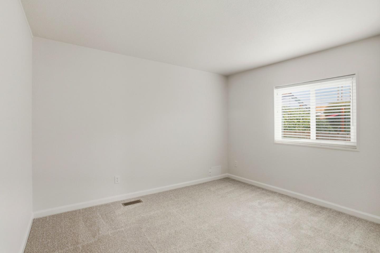 Detail Gallery Image 22 of 35 For 600 Weddell Dr #135,  Sunnyvale,  CA 94089 - 3 Beds | 2 Baths