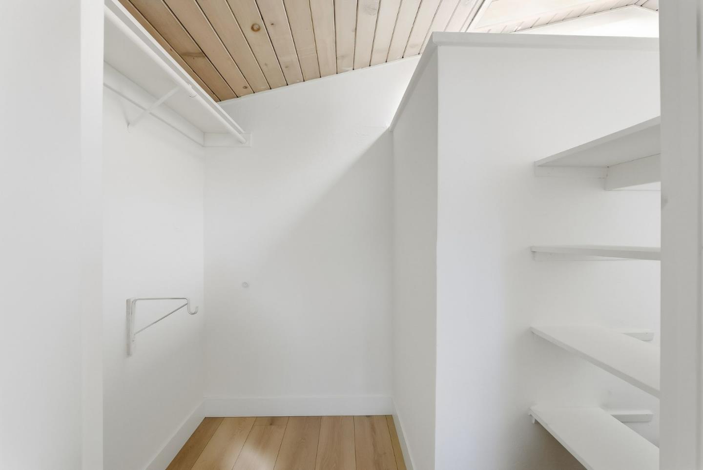 Detail Gallery Image 19 of 29 For 278 Monroe Dr #8,  Mountain View,  CA 94040 - 2 Beds | 1 Baths