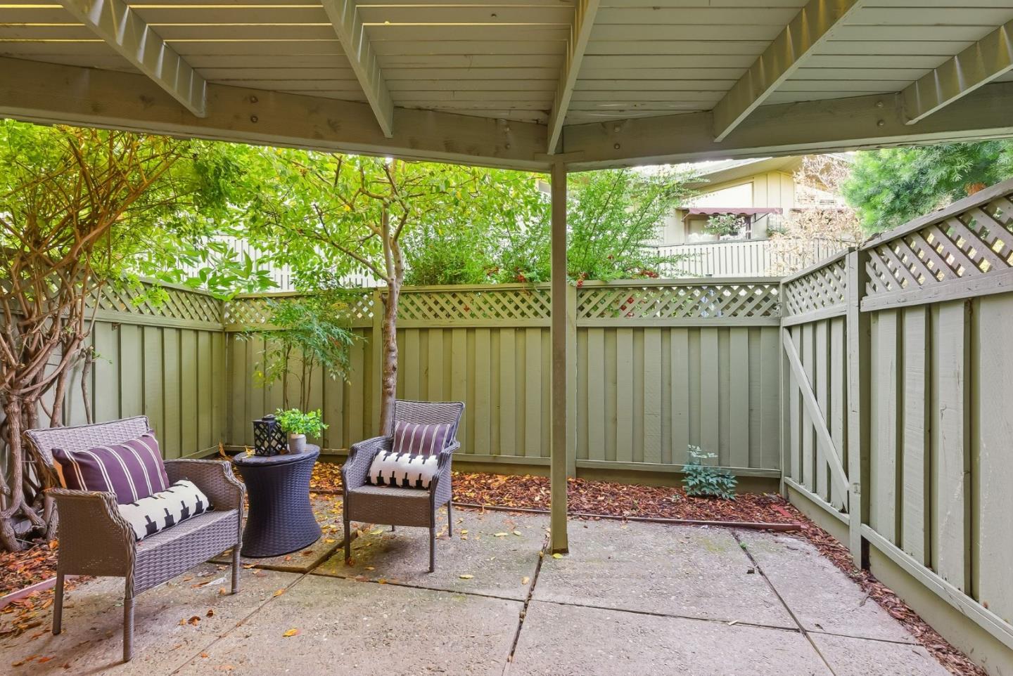 Detail Gallery Image 22 of 29 For 278 Monroe Dr #8,  Mountain View,  CA 94040 - 2 Beds | 1 Baths