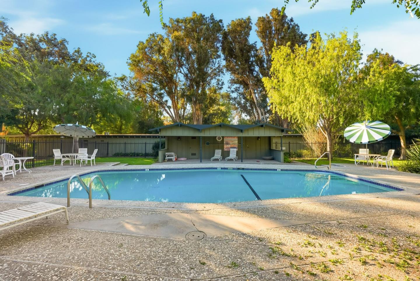 Detail Gallery Image 29 of 29 For 278 Monroe Dr #8,  Mountain View,  CA 94040 - 2 Beds | 1 Baths