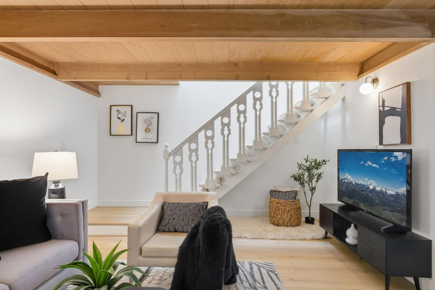 Detail Gallery Image 6 of 29 For 278 Monroe Dr #8,  Mountain View,  CA 94040 - 2 Beds | 1 Baths