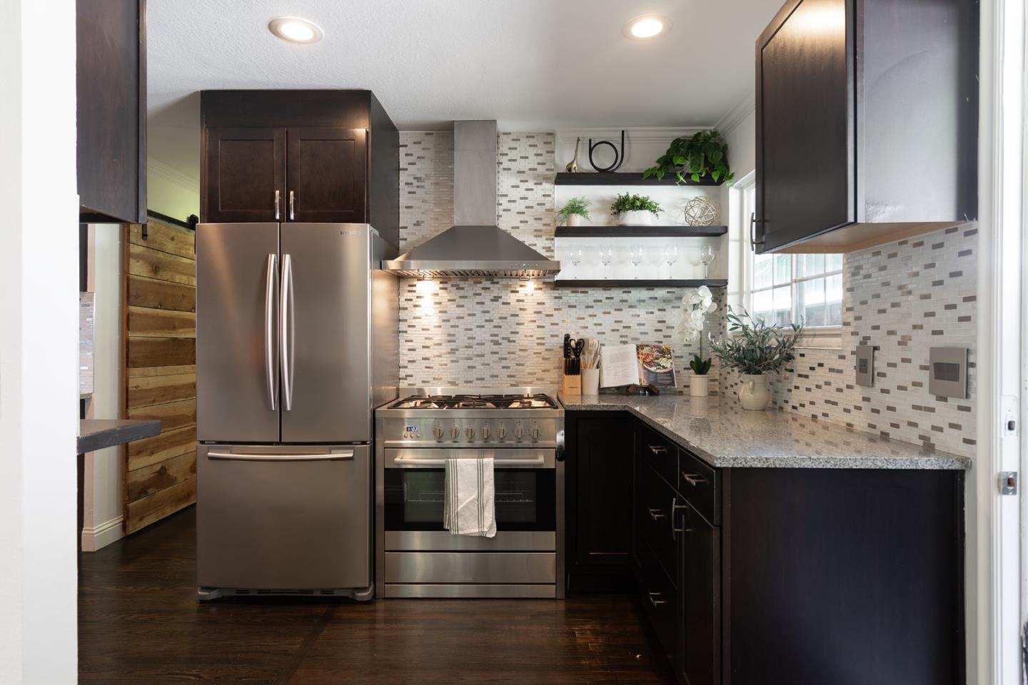 Detail Gallery Image 16 of 39 For 424 5th Ave, Redwood City,  CA 94063 - 2 Beds | 1 Baths