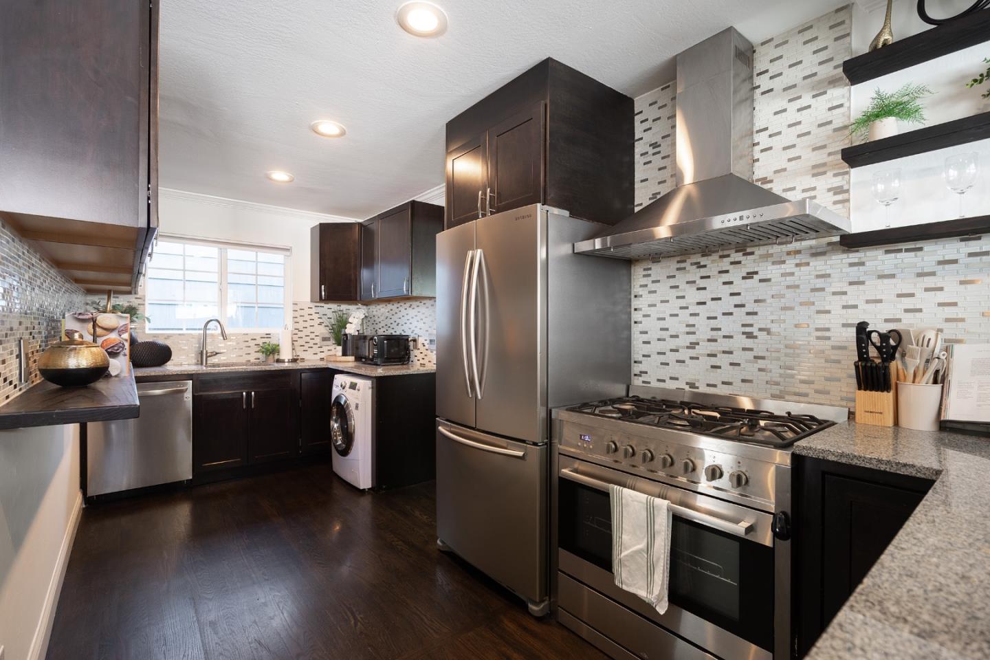 Detail Gallery Image 17 of 39 For 424 5th Ave, Redwood City,  CA 94063 - 2 Beds | 1 Baths