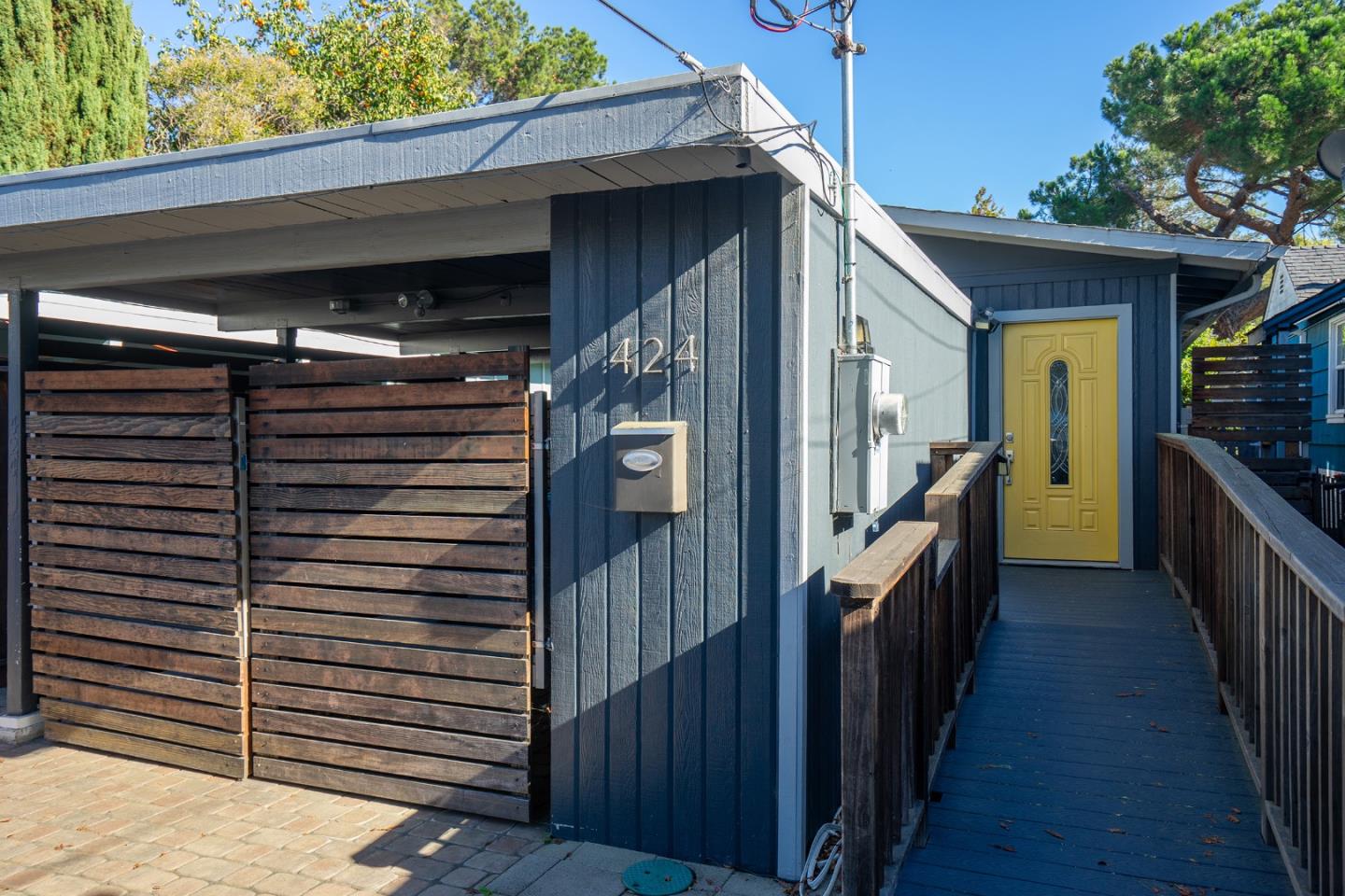 Detail Gallery Image 2 of 39 For 424 5th Ave, Redwood City,  CA 94063 - 2 Beds | 1 Baths