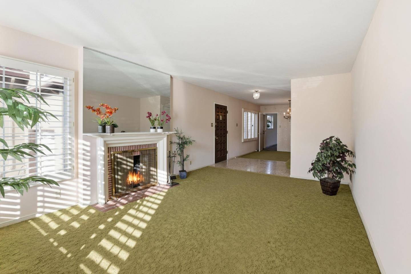 Detail Gallery Image 11 of 66 For 24 Westmont Dr, Daly City,  CA 94015 - 5 Beds | 2/1 Baths