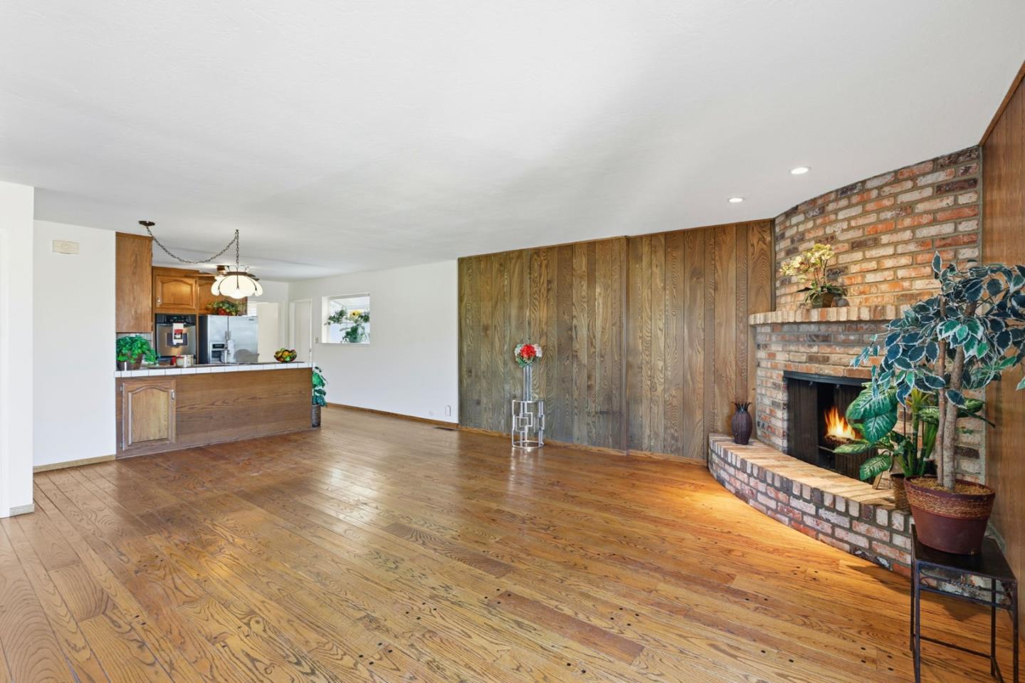 Detail Gallery Image 14 of 66 For 24 Westmont Dr, Daly City,  CA 94015 - 5 Beds | 2/1 Baths