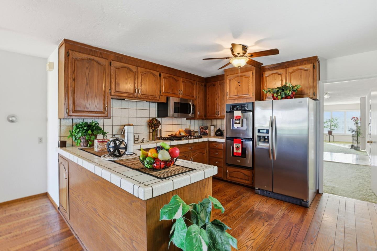 Detail Gallery Image 20 of 66 For 24 Westmont Dr, Daly City,  CA 94015 - 5 Beds | 2/1 Baths