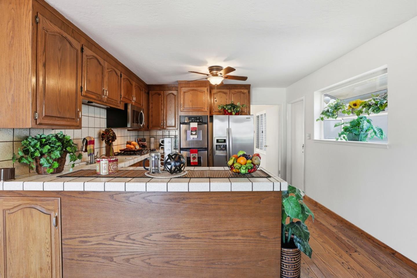 Detail Gallery Image 21 of 66 For 24 Westmont Dr, Daly City,  CA 94015 - 5 Beds | 2/1 Baths