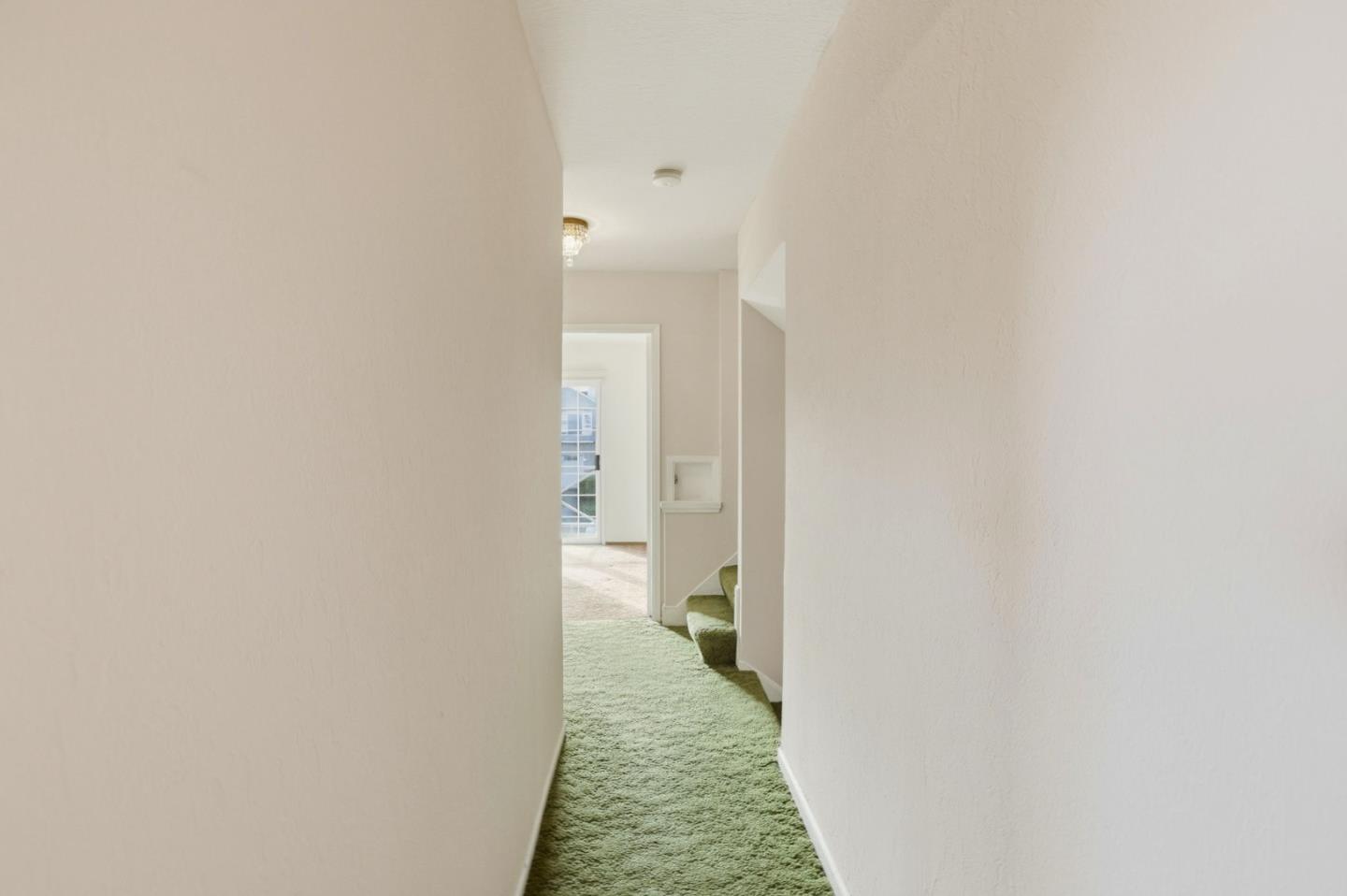 Detail Gallery Image 25 of 66 For 24 Westmont Dr, Daly City,  CA 94015 - 5 Beds | 2/1 Baths