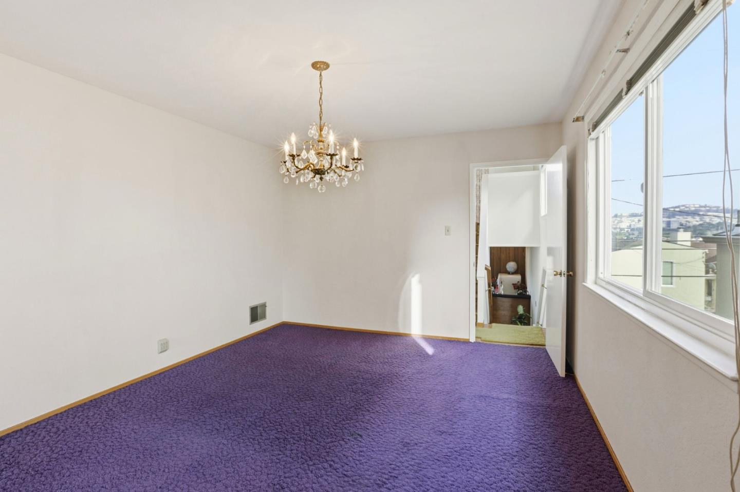 Detail Gallery Image 31 of 66 For 24 Westmont Dr, Daly City,  CA 94015 - 5 Beds | 2/1 Baths