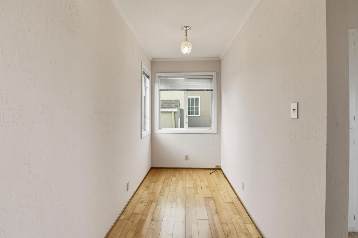 Detail Gallery Image 43 of 66 For 24 Westmont Dr, Daly City,  CA 94015 - 5 Beds | 2/1 Baths