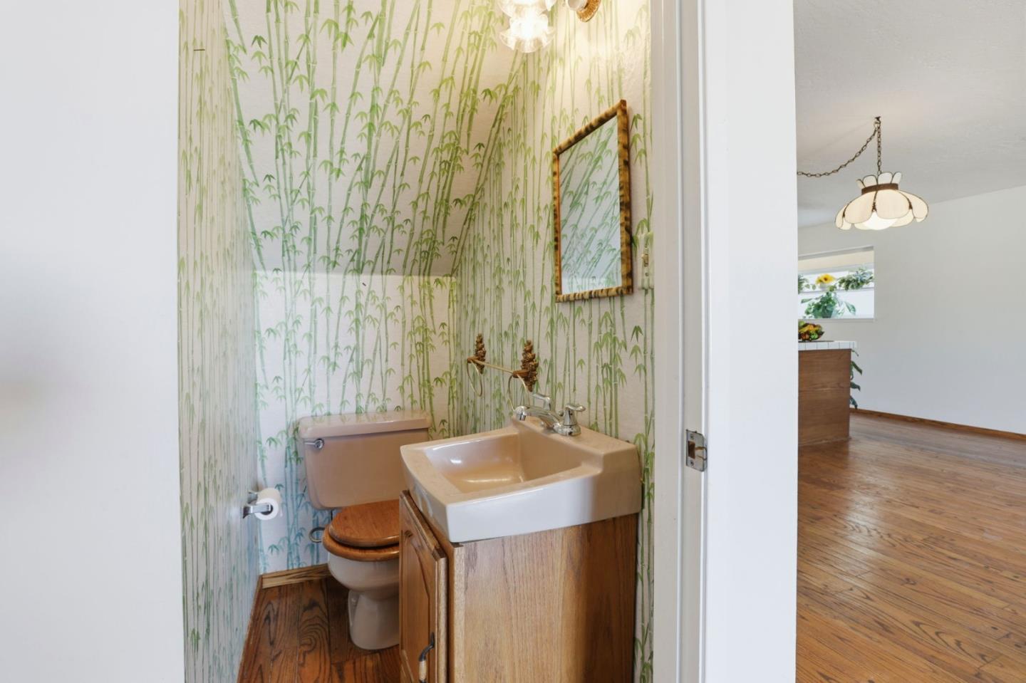 Detail Gallery Image 47 of 66 For 24 Westmont Dr, Daly City,  CA 94015 - 5 Beds | 2/1 Baths