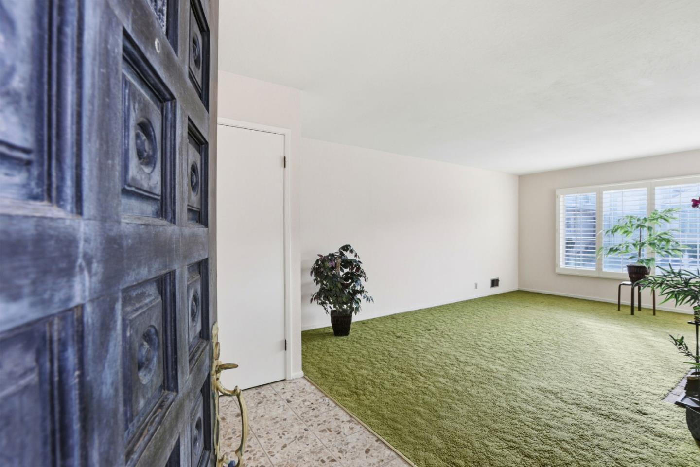 Detail Gallery Image 5 of 66 For 24 Westmont Dr, Daly City,  CA 94015 - 5 Beds | 2/1 Baths