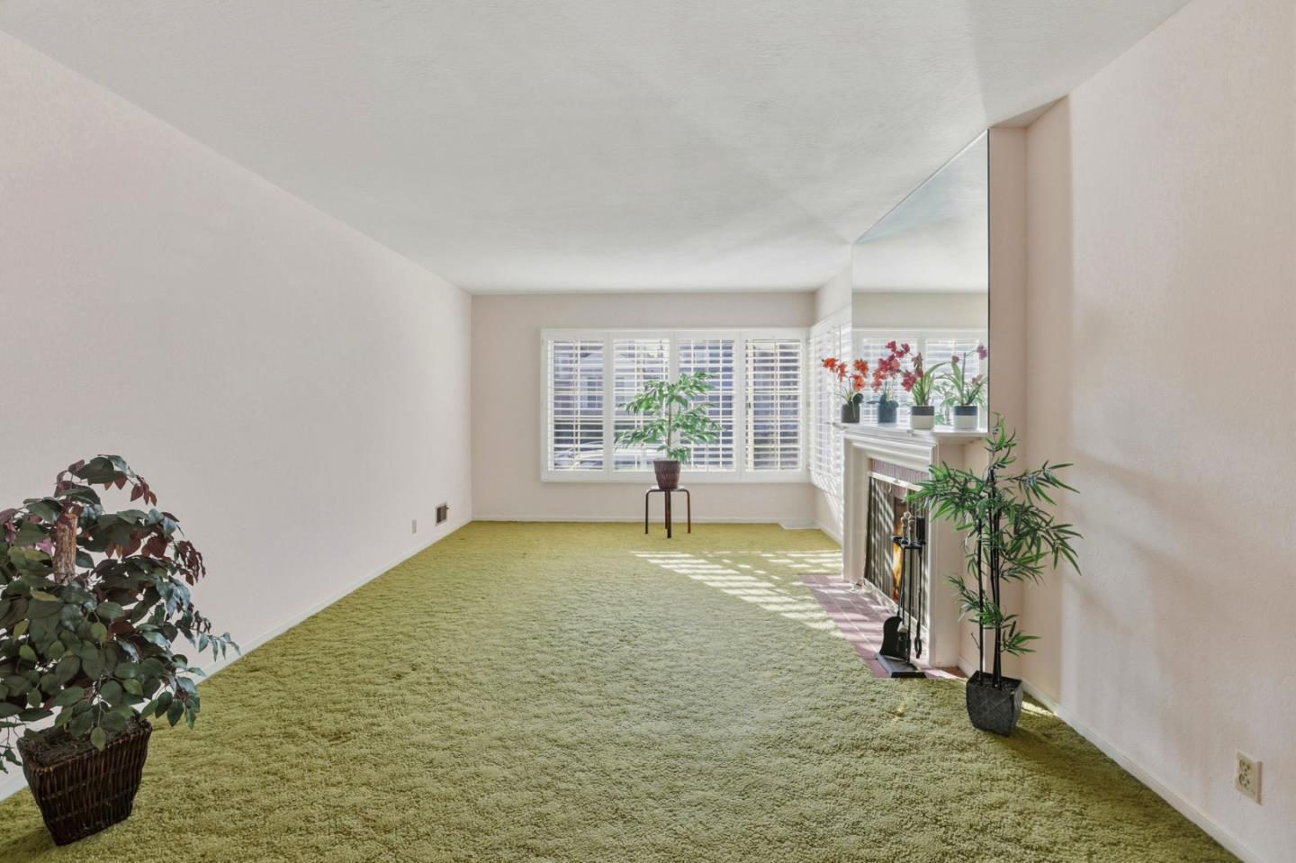 Detail Gallery Image 9 of 66 For 24 Westmont Dr, Daly City,  CA 94015 - 5 Beds | 2/1 Baths
