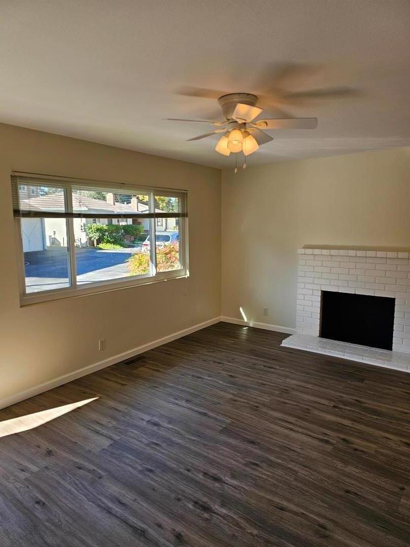 Detail Gallery Image 3 of 14 For 282 Monroe Dr #1,  Mountain View,  CA 94040 - 2 Beds | 1 Baths